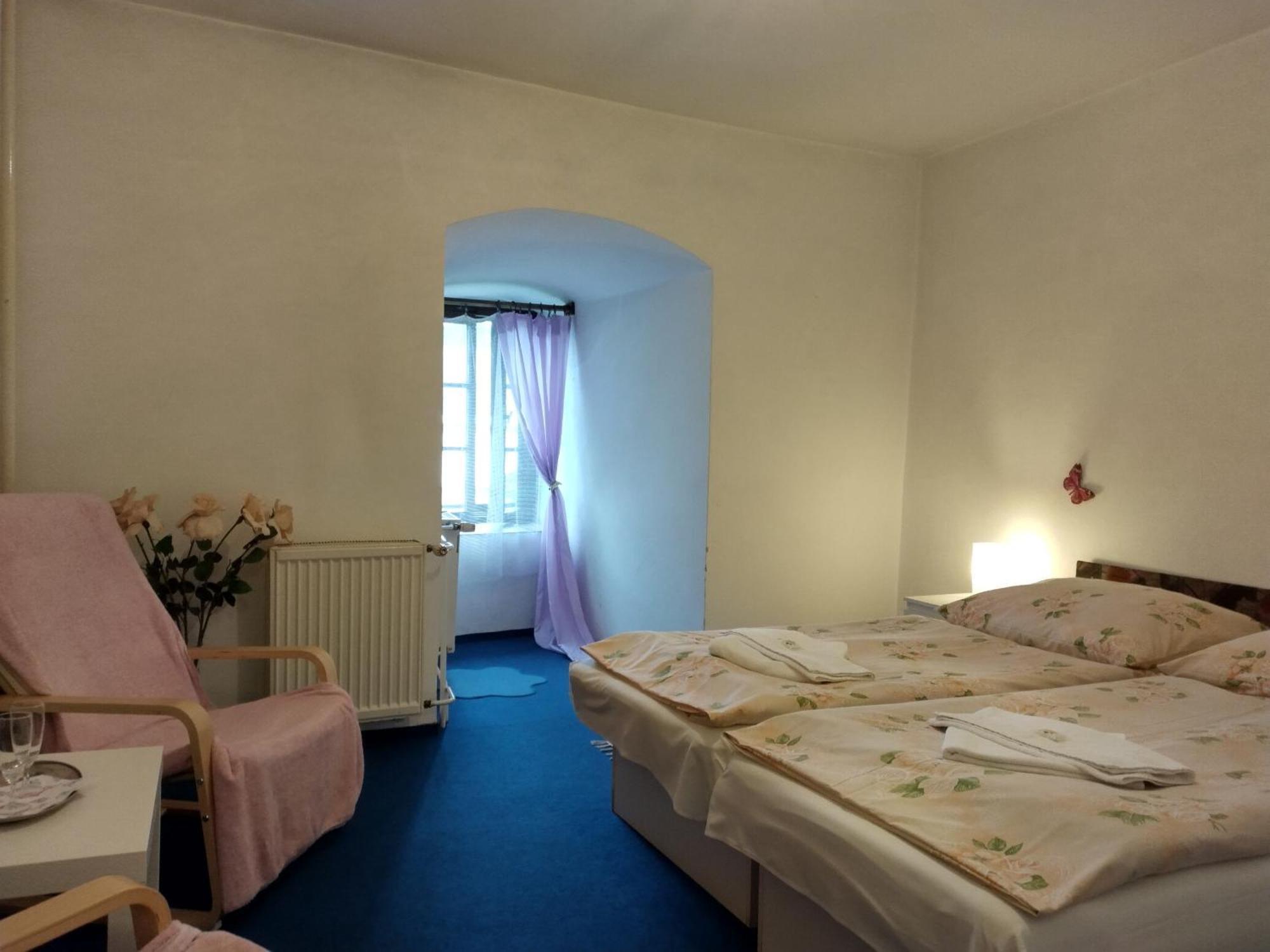 פרכאטיצ'ה Hotel Parkan מראה חיצוני תמונה