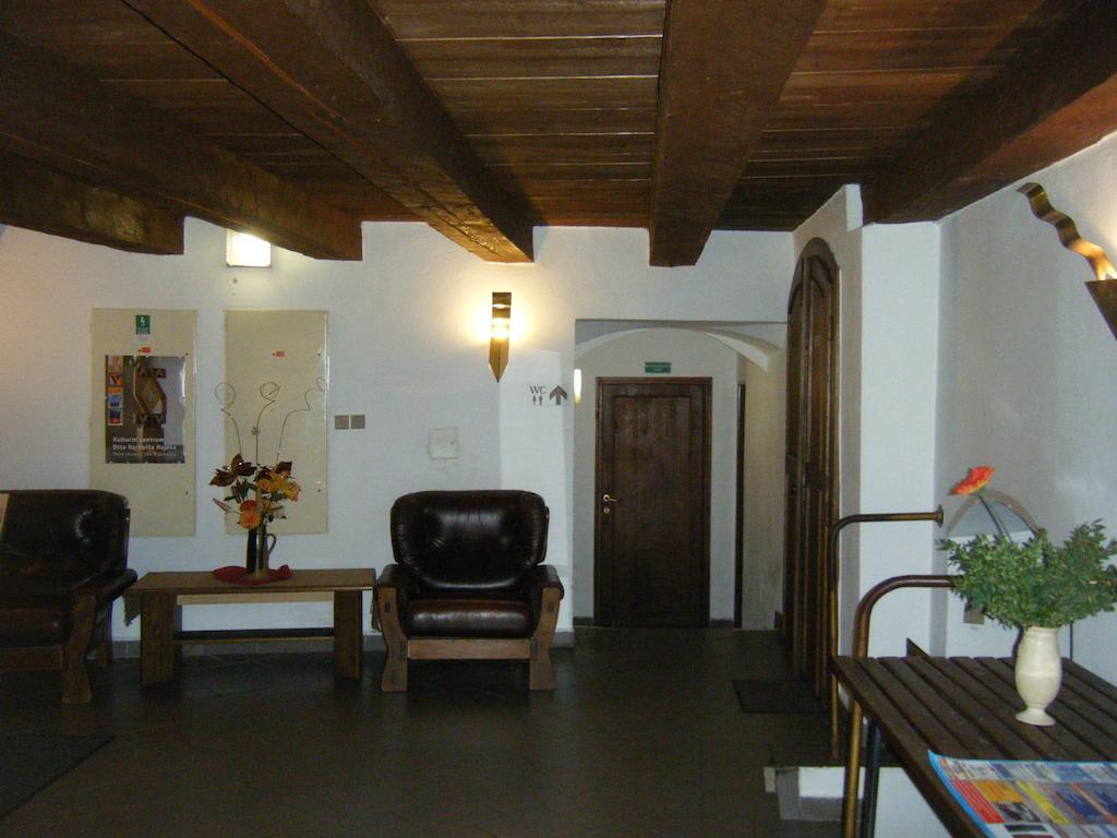 פרכאטיצ'ה Hotel Parkan מראה חיצוני תמונה