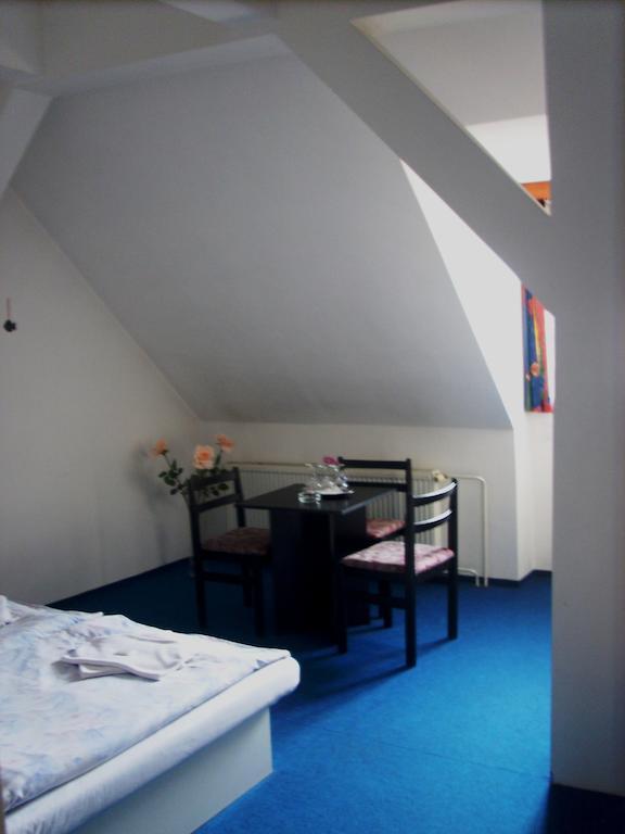 פרכאטיצ'ה Hotel Parkan חדר תמונה